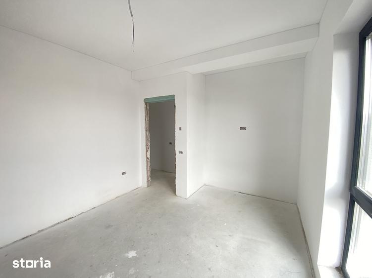 Casă cu 5 camere cu Teren 300 Mp în Săcălaz