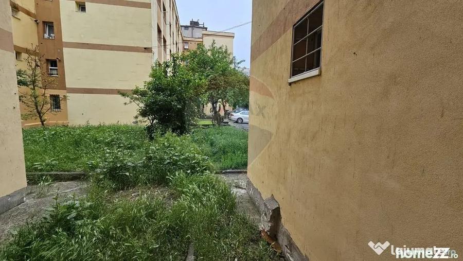 Apartament cu 2 camere semidecomandat în Mărăței