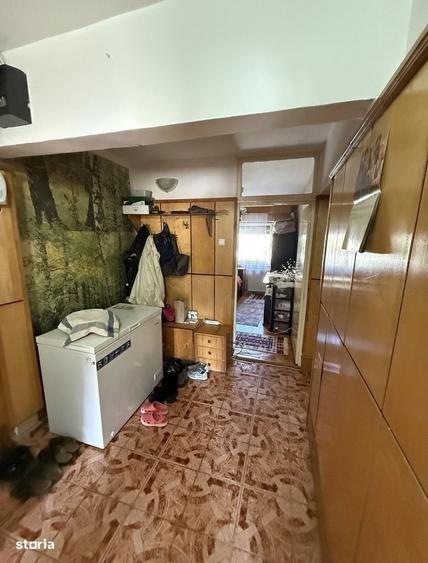 Apartament cu 3 camere decomandat în Micro 17