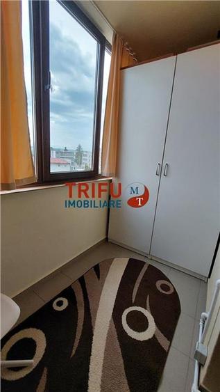 Apartament cu 3 camere decomandat în Ampoi 1