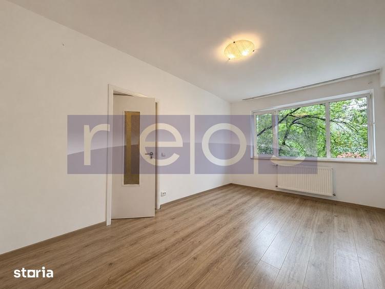Apartament cu 3 camere semidecomandat în Giulești