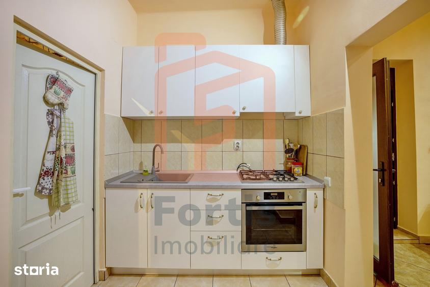 Casă cu 3 camere cu Teren 675 Mp în Roșiori