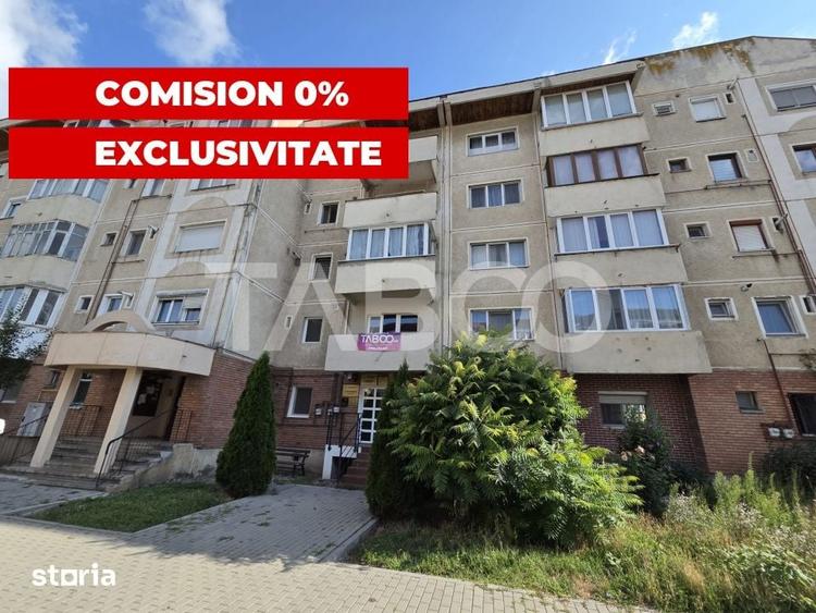 Apartament cu 4 camere decomandat în Central