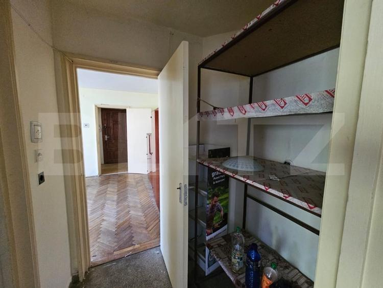 Apartament cu 2 camere semidecomandat în Cugir