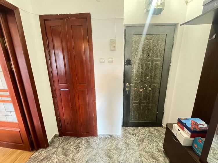 Apartament cu 2 camere semidecomandat în Tătărași