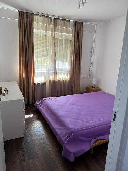 Apartament cu 3 camere semidecomandat în Decebal