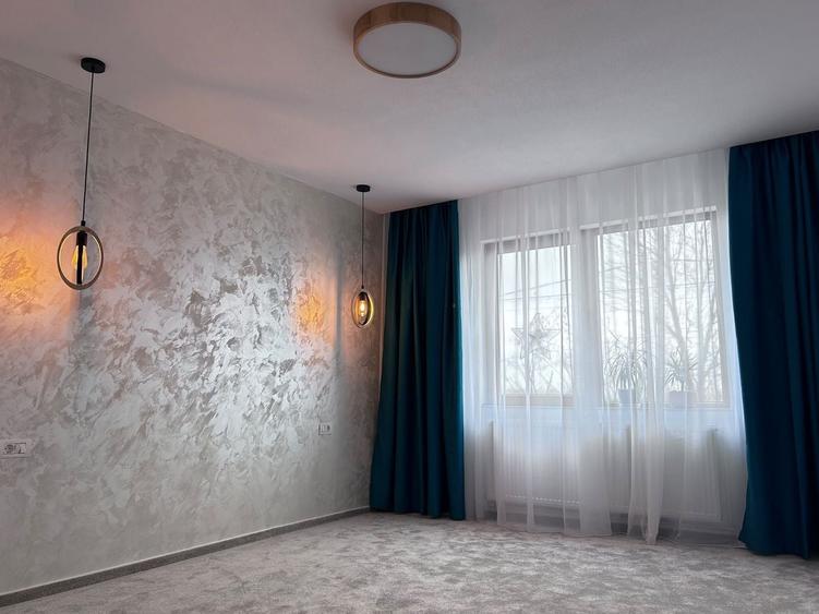Casă individuală cu 5 camere cu Canalizare în Colonia Mică