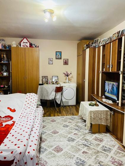 Garsonieră decomandată în Buziașului