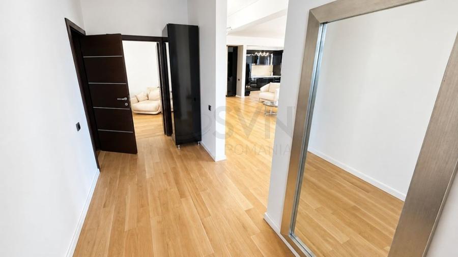 Apartament cu 3 camere semidecomandat, mobilat în Herăstrău