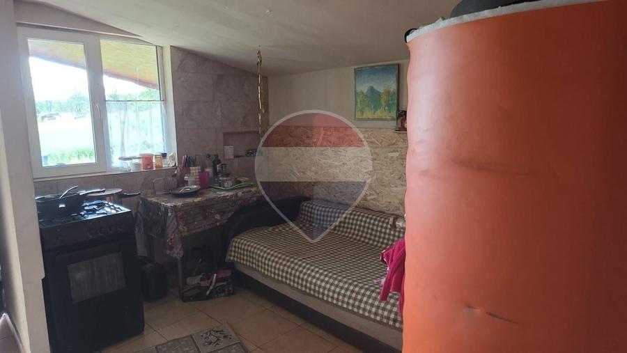 Casă individuală cu 2 camere cu Teren 2800 Mp în Elciu