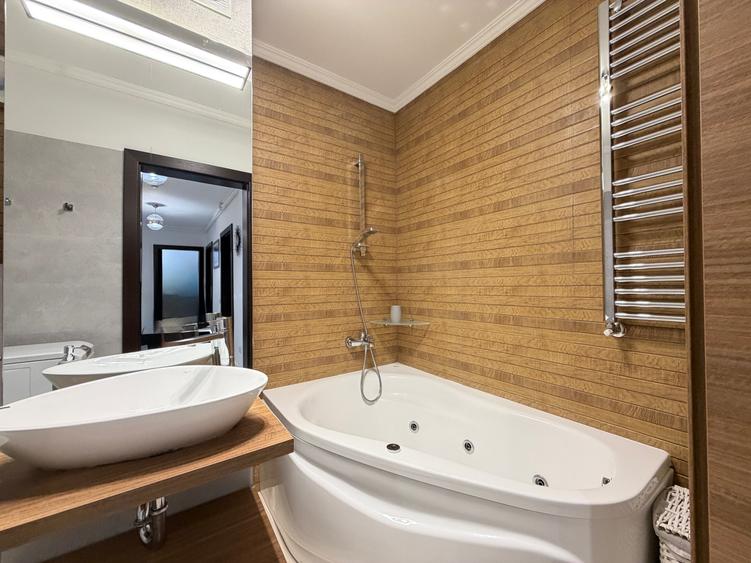 Apartament cu 2 camere decomandat în Circumvalațiunii