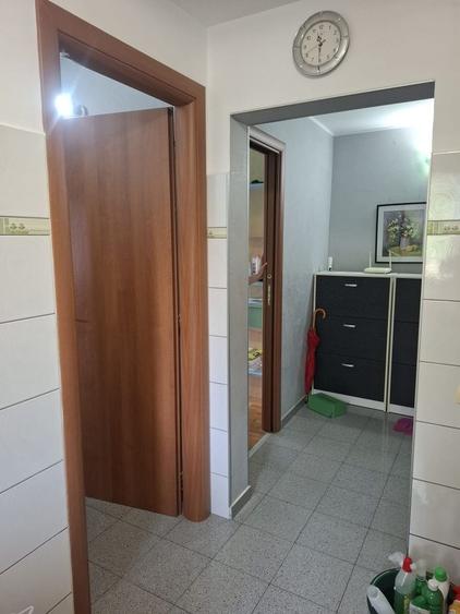 Apartament cu 2 camere decomandat în Micro 17