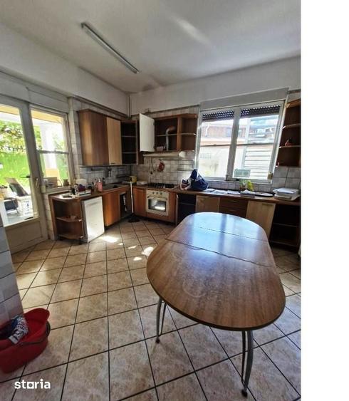 Casă cu 7 camere cu Teren 340 Mp în Muncii