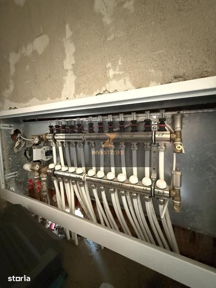 Casă cu 6 camere cu Teren 806 Mp în Cetariu