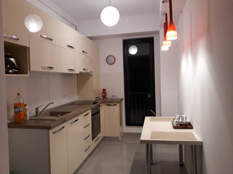 Apartament cu 2 camere decomandat în Borhanci