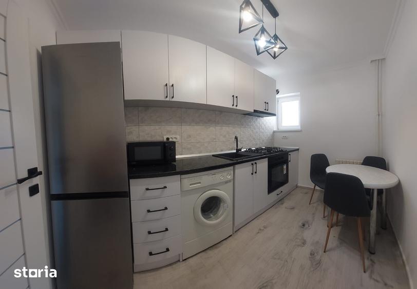 Apartament cu 2 camere decomandat în Far