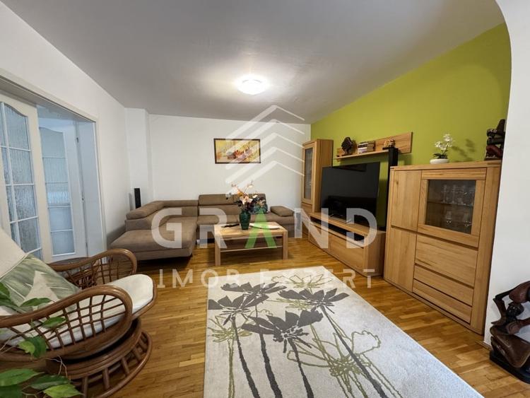 Casă individuală cu 4 camere cu Canalizare în Dâmbul Rotund