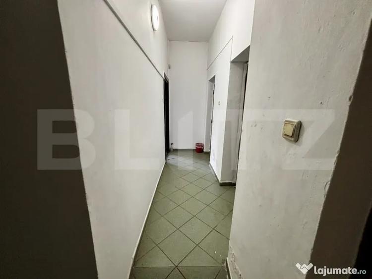 Spațiu comercial, de 75 mp, în Central