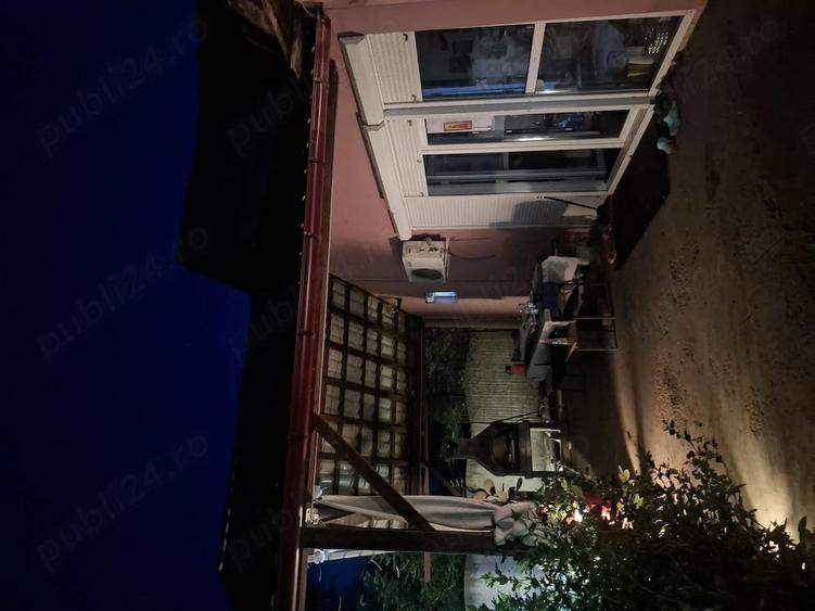 Casă cu 4 camere cu Teren 1800 Mp în Cârna