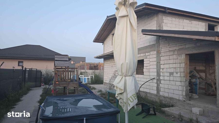 Casă cu 7 camere cu Teren 500 Mp în Clinceni