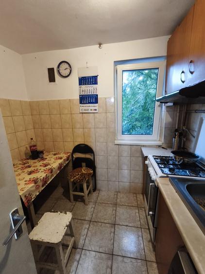 Apartament cu 3 camere decomandat în Vest