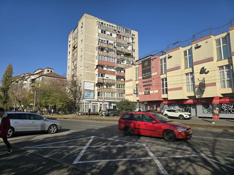 Spațiu comercial, de 120 mp, în Cihei
