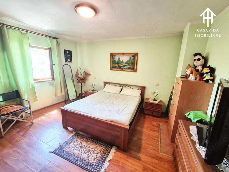 Casă cu Teren 2800 Mp în Săceni