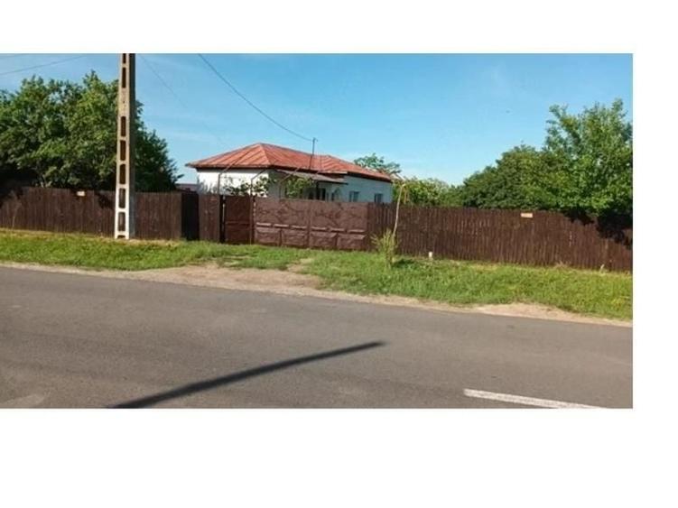 Casă cu 2 camere cu Teren 1278 Mp în Buzoești