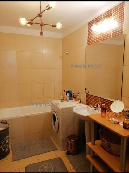 Apartament cu 2 camere decomandat, mobilat în Est