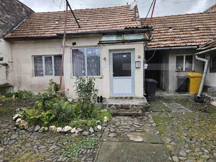 Casă individuală cu 2 camere cu Canalizare în Reghin