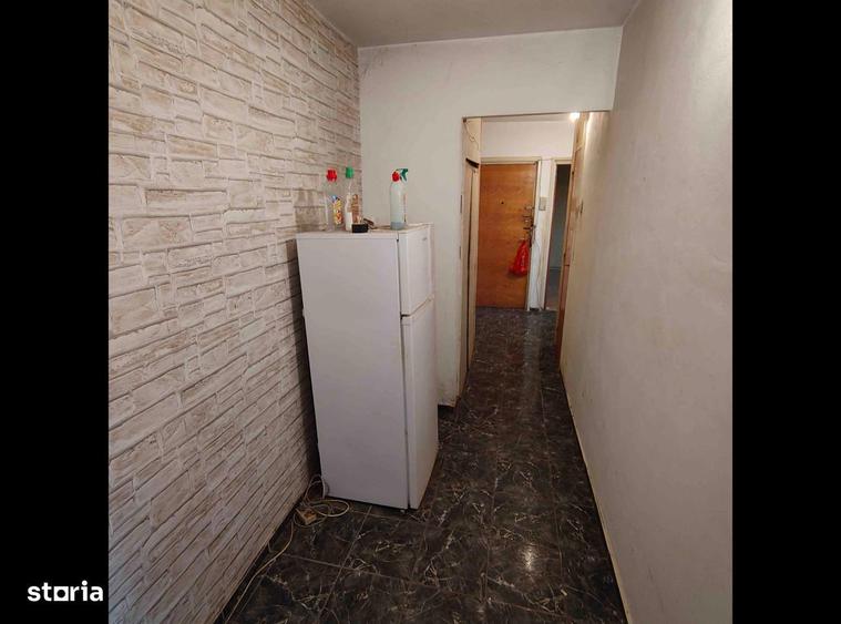Apartament cu 3 camere decomandat în Militari — fotografia 2
