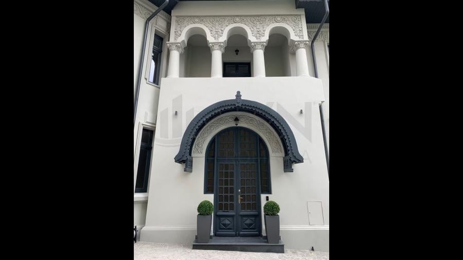 Casă cu 5 camere cu Teren 474 Mp în Lahovari
