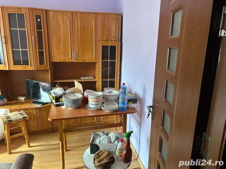 Garsonieră decomandată în Schela