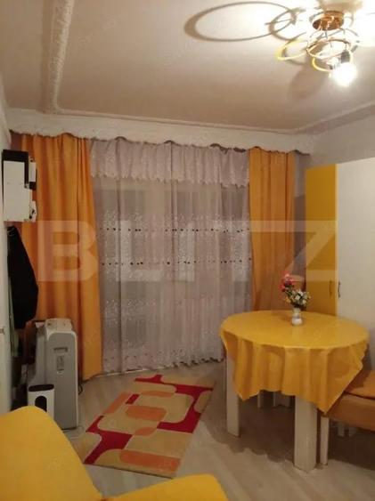 Garsonieră decomandată în Central