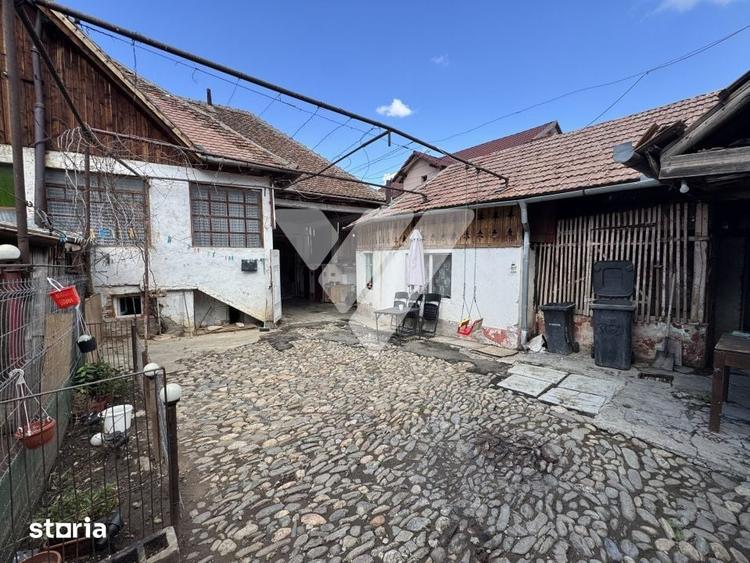 Casă cu 5 camere cu Teren 371 Mp în Central