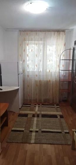 Garsonieră semidecomandată în Titan