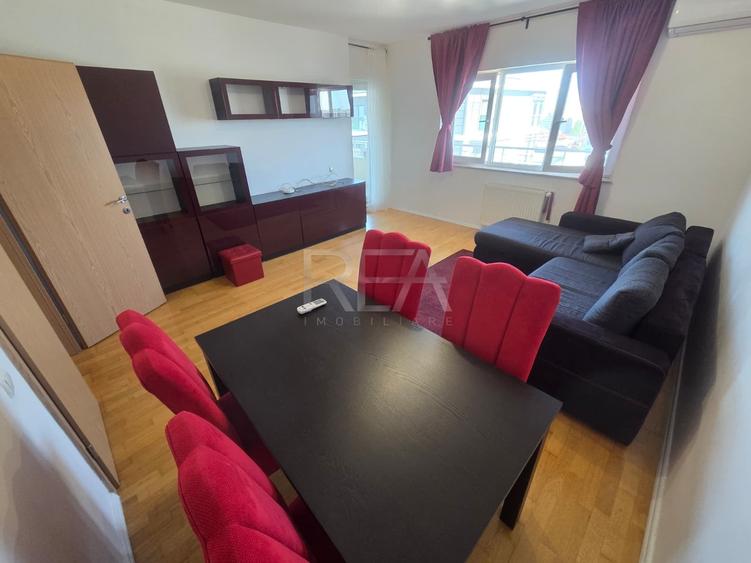 Apartament cu 3 camere decomandat, mobilat în Tei