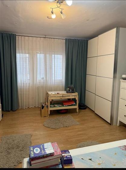 Garsonieră decomandată, mobilată în Bucovina