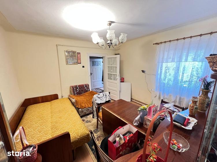 Casă cu 2 camere cu Teren 391 Mp în Vest