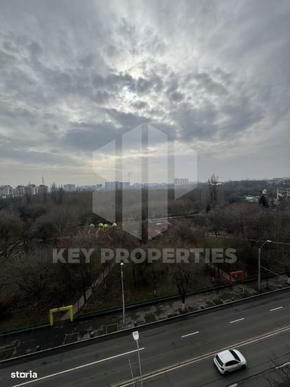Apartament cu 3 camere, mobilat în Tineretului