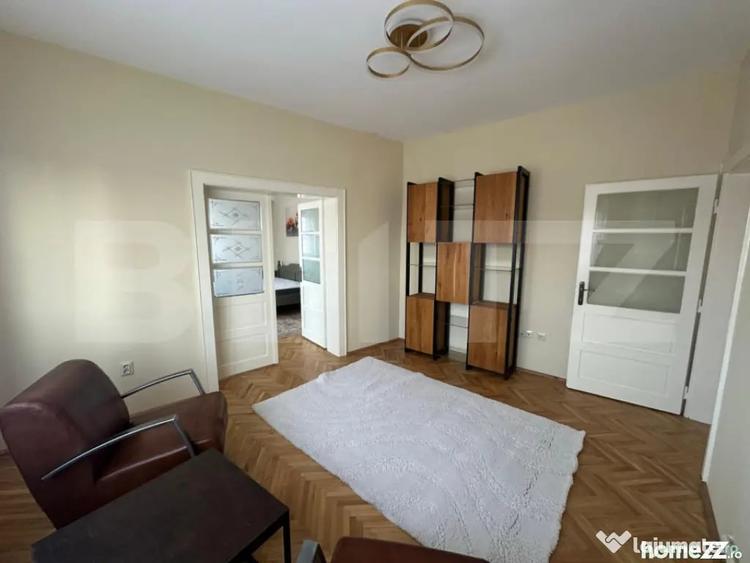 Apartament cu 4 camere decomandat în Titulescu