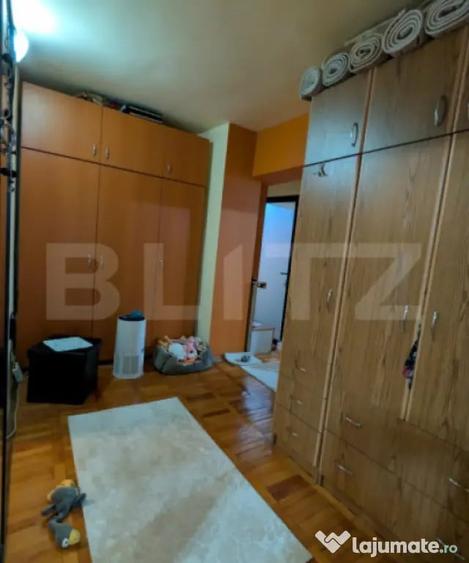 Apartament cu 3 camere decomandat în Central