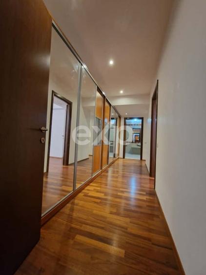 Apartament cu 3 camere decomandat în Șoseaua Nordului