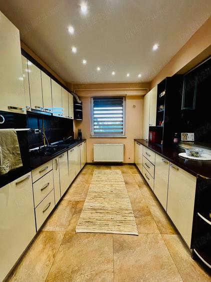 Apartament cu 3 camere decomandat în Rădăuți