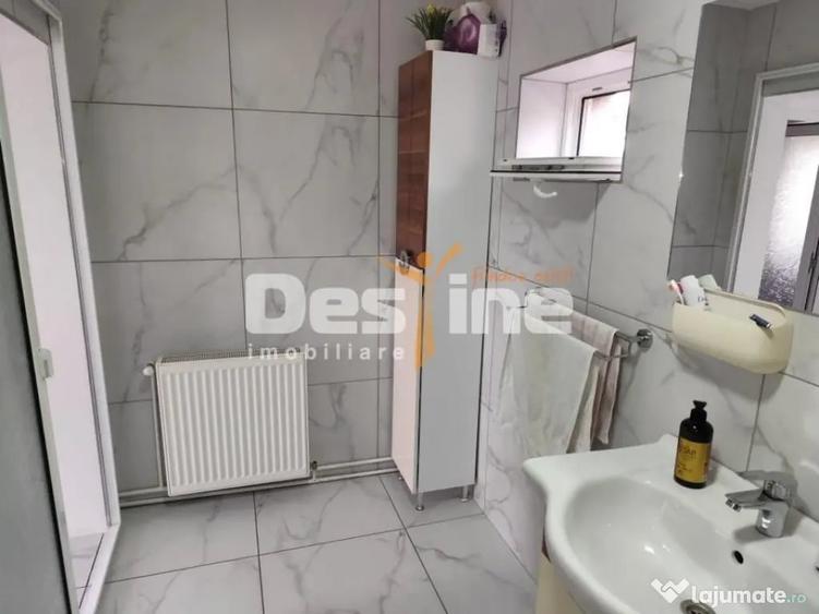 Casă cu 3 camere cu Teren 1364 Mp în Central