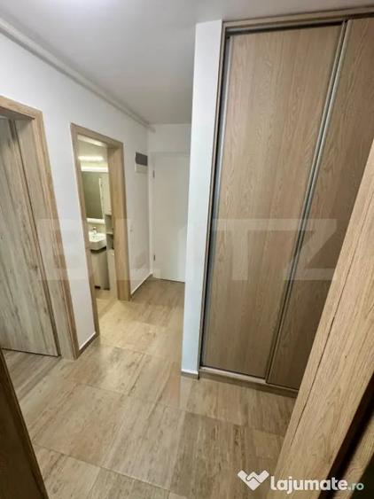 Apartament cu 2 camere decomandat în Tractorul