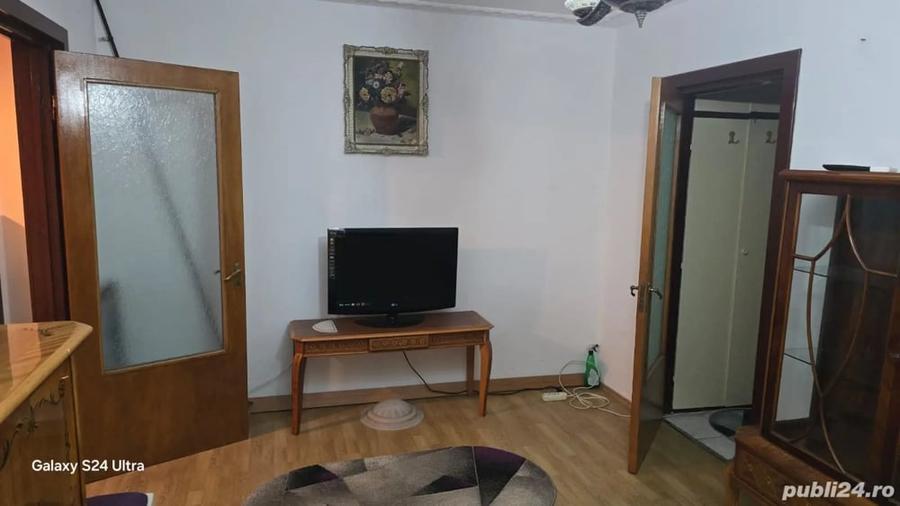 Apartament cu 3 camere semidecomandat, mobilat în Drumul Taberei