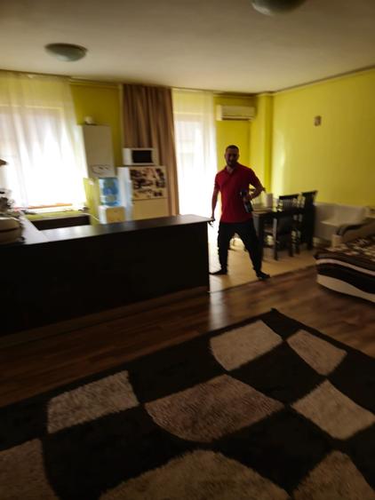 Apartament cu 3 camere semidecomandat în Bucureștii Noi