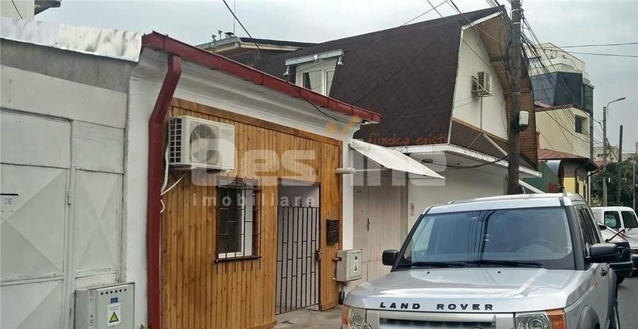 Casă individuală cu 3 camere cu Canalizare în 13 Septembrie