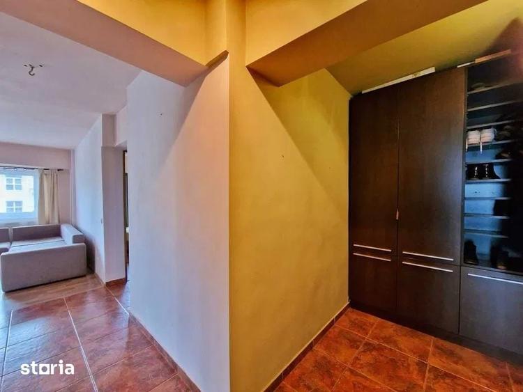 Apartament cu 3 camere decomandat în Zorilor